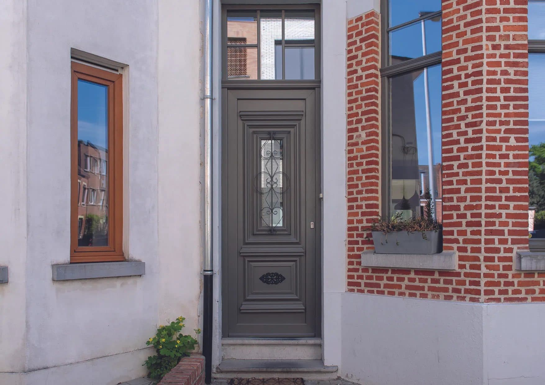 Châssis bois sur mesure installé par MAK Vision en Belgique